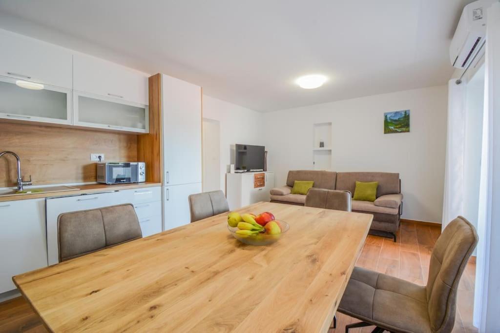 Villa With Amazing View And A Private Pool, Susnjar 1 Kruševo Εξωτερικό φωτογραφία